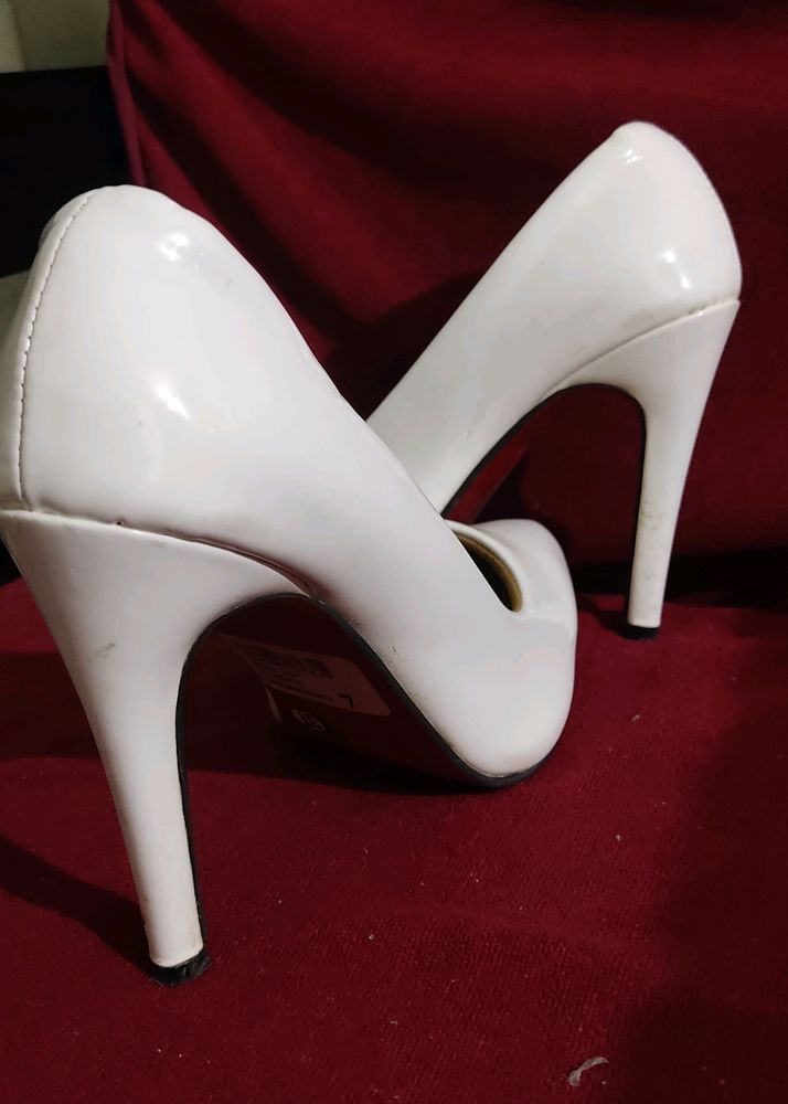 Beautiful White Heels👠