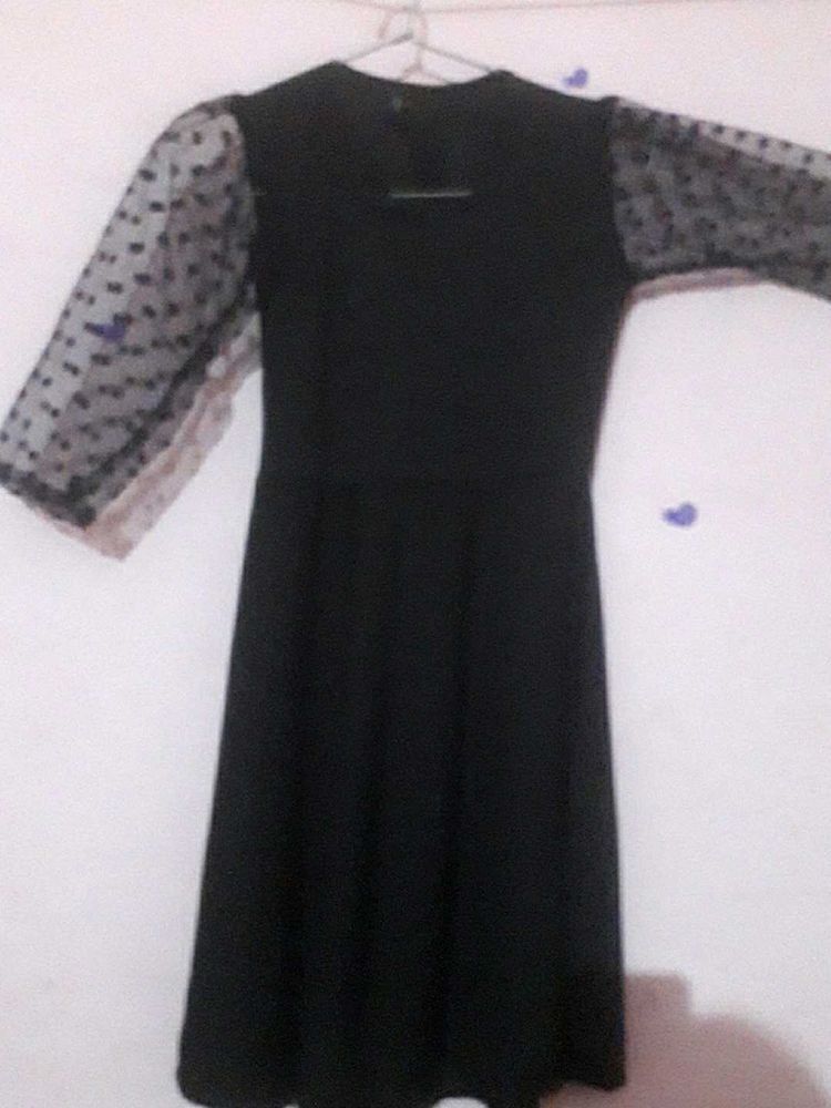 Black Dress - Polka Dot Sleeves