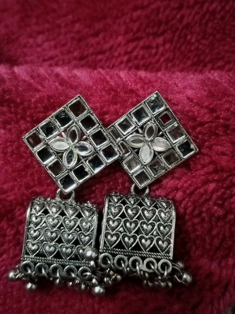 Chic &amp; Trendy Earrings for the Modern You