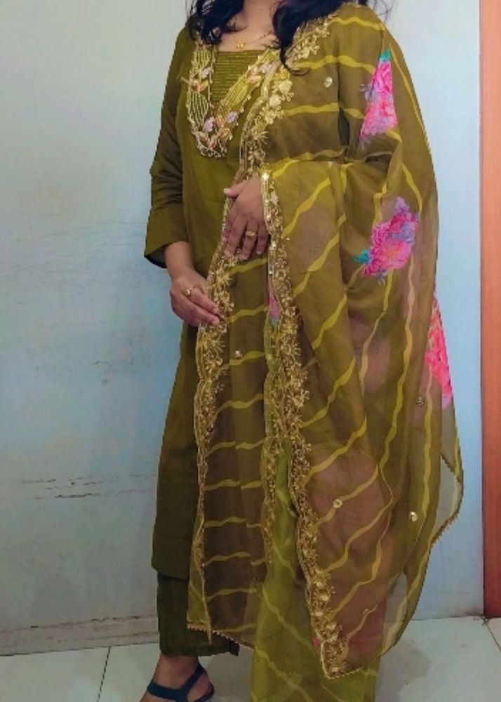 Olive Green Embroidered Pant Suit With Dupaata