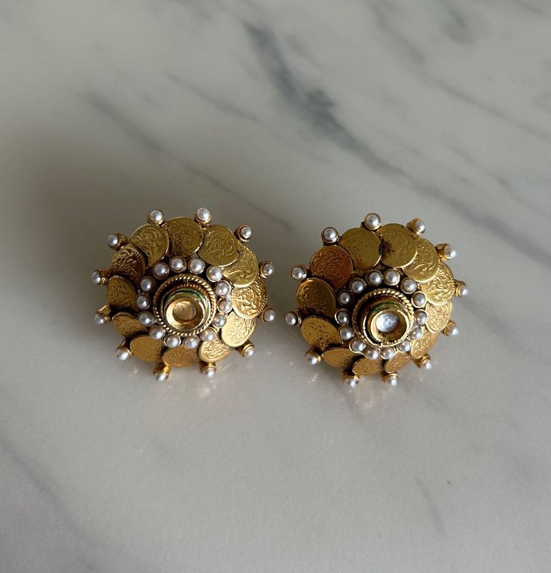 Coin Pearl Stud Earrings!