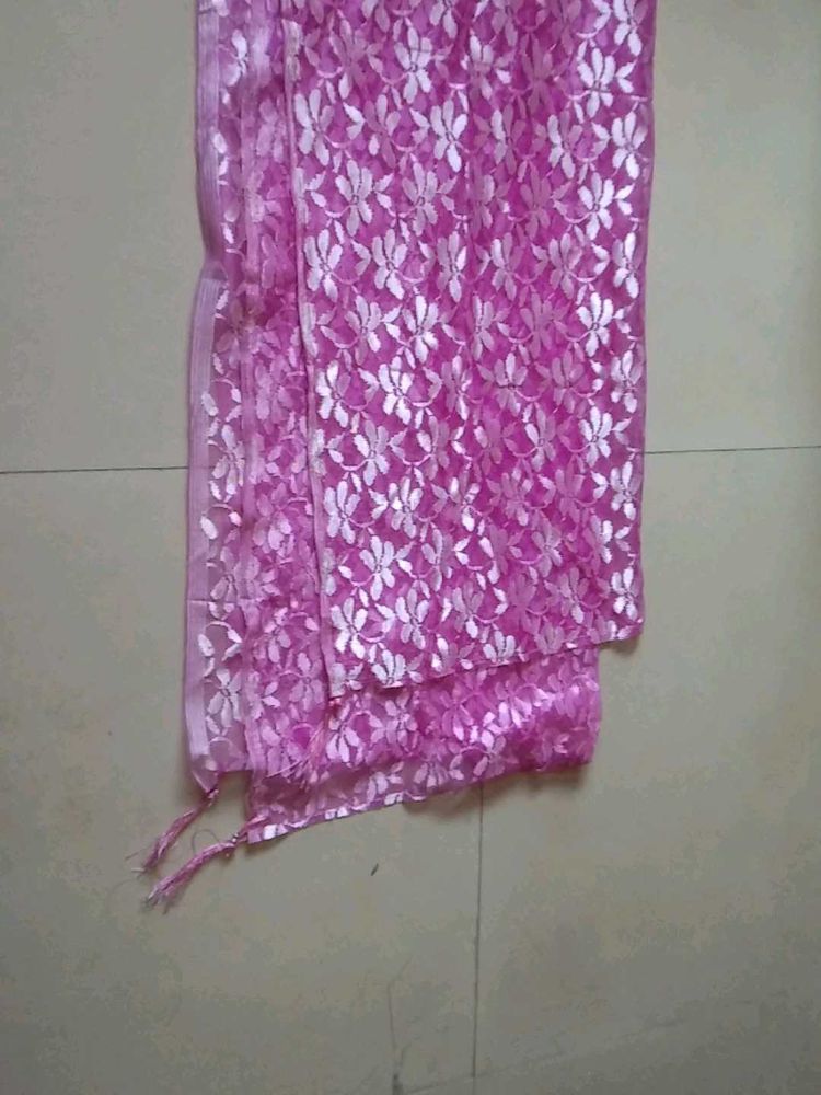Pink Net Dupatta With Flowers In It