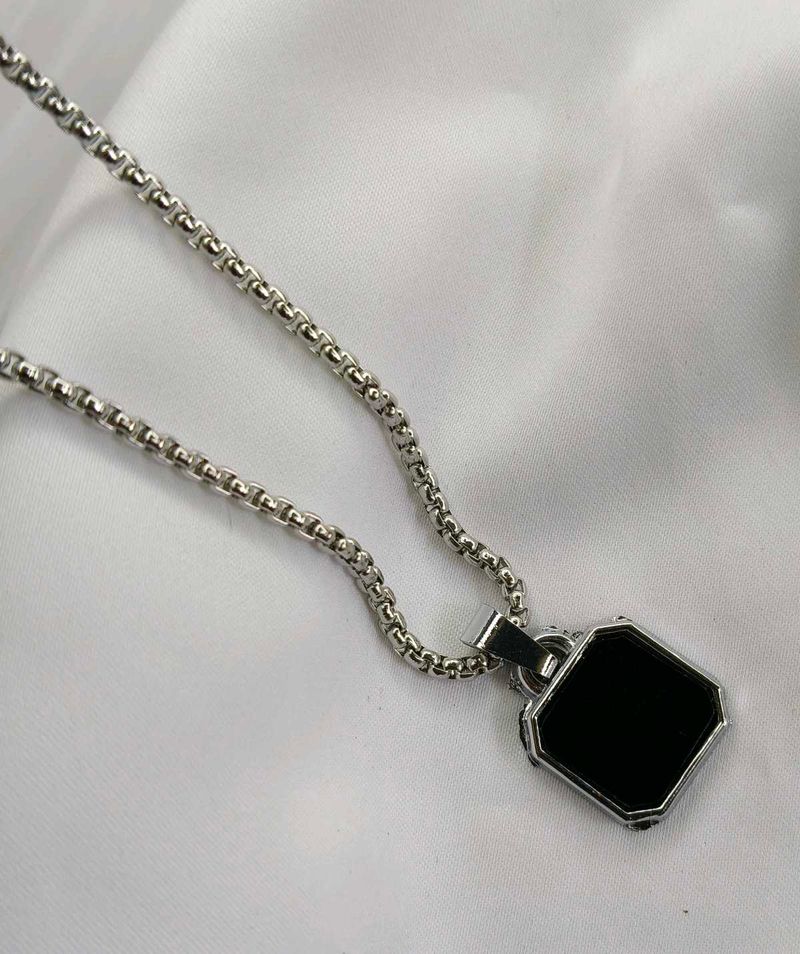 Stylish Black Pendant Necklace