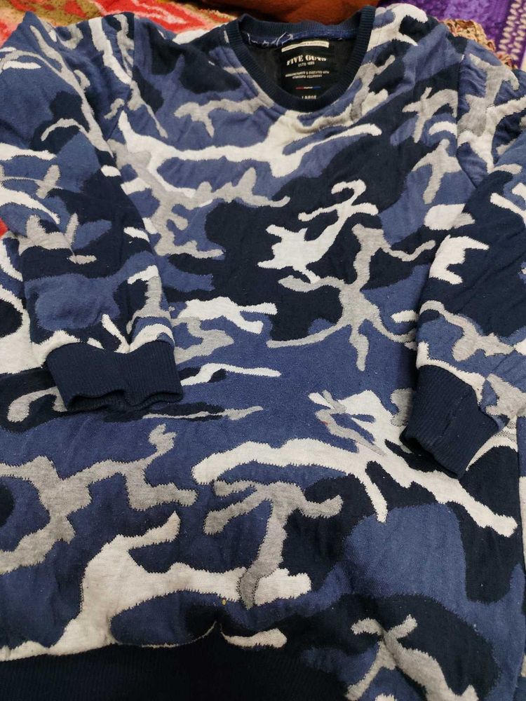 Cool Camo Print Sweatshirt