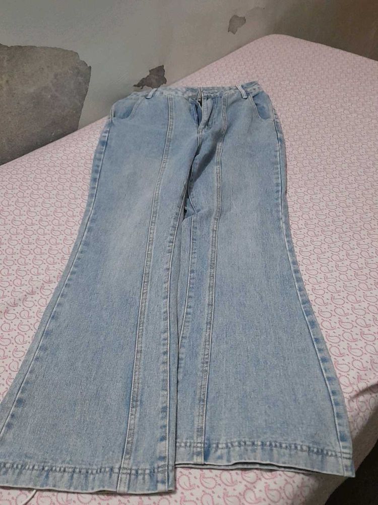 Urbanic Blue Jean 💙 + Free Top ❤️