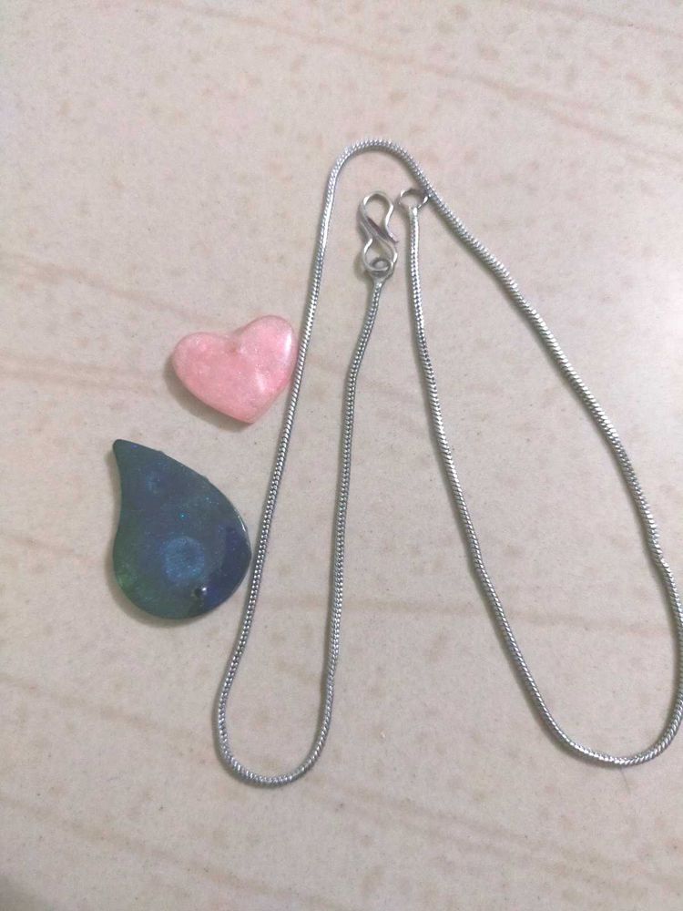 2 Pendant With Sliver Chain