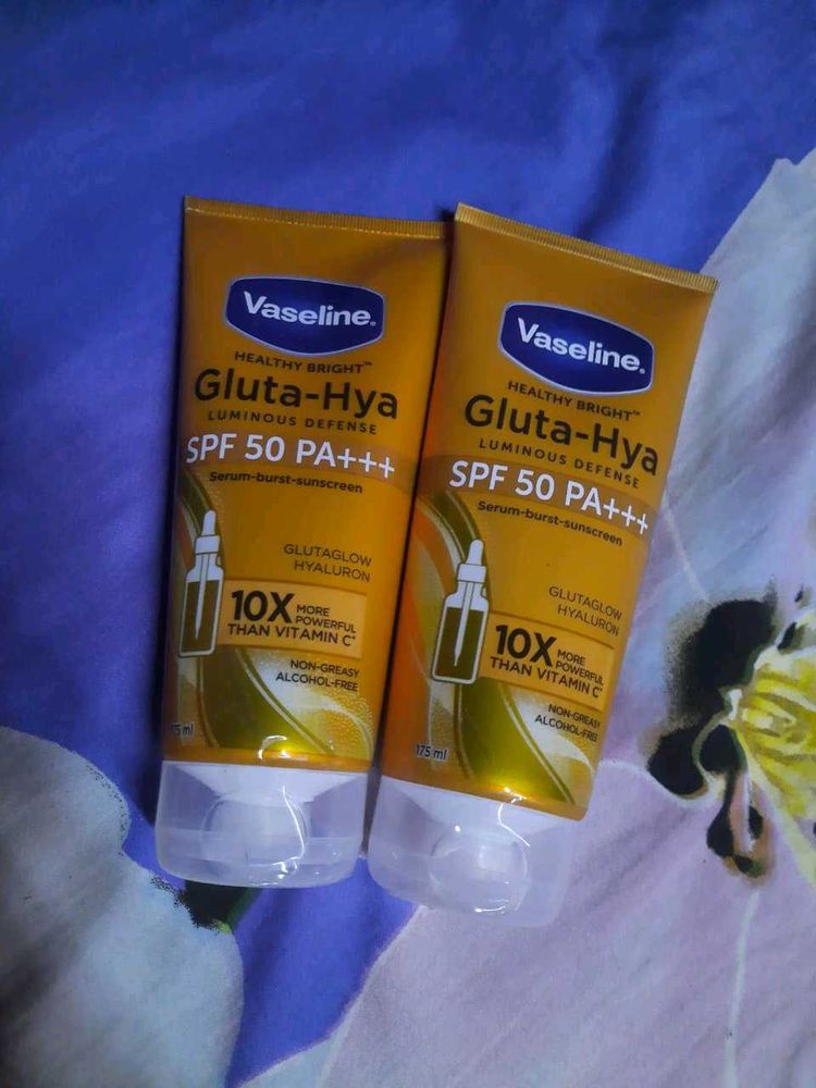 Vasline Gluta Hya Sunscreen SPF 50 pa+++