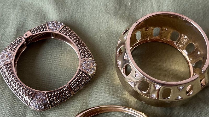 Golden Bangle Bracelets Set