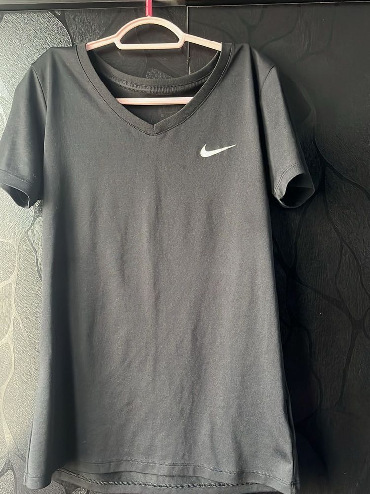 Nike V-Neck T-Shirt