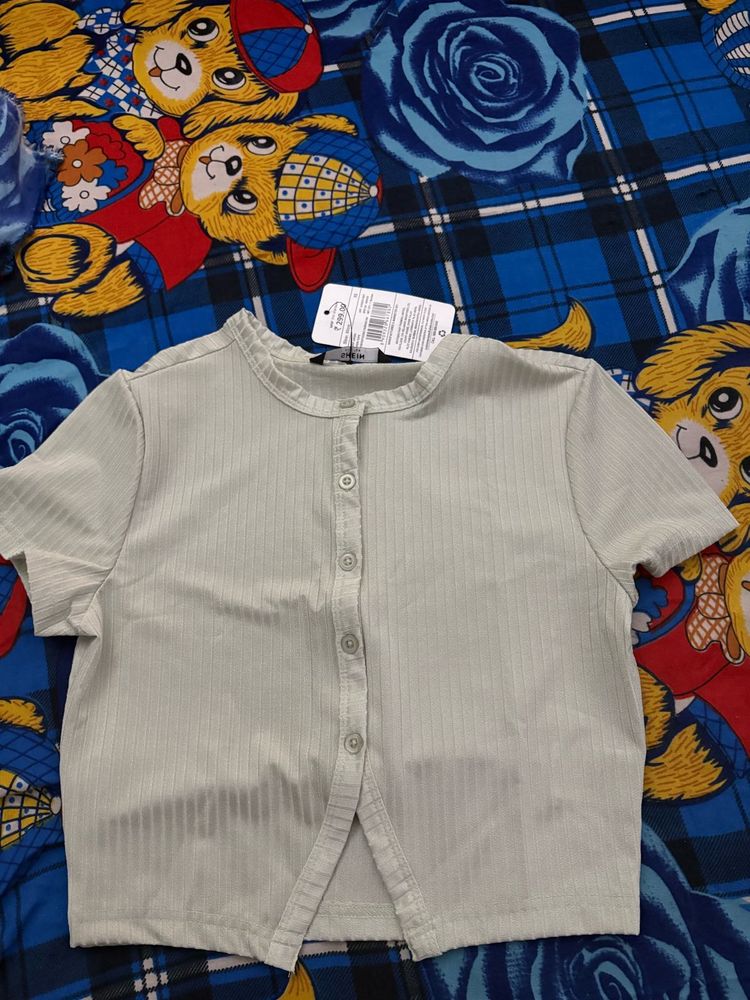 Cute Button-Up Crop Top