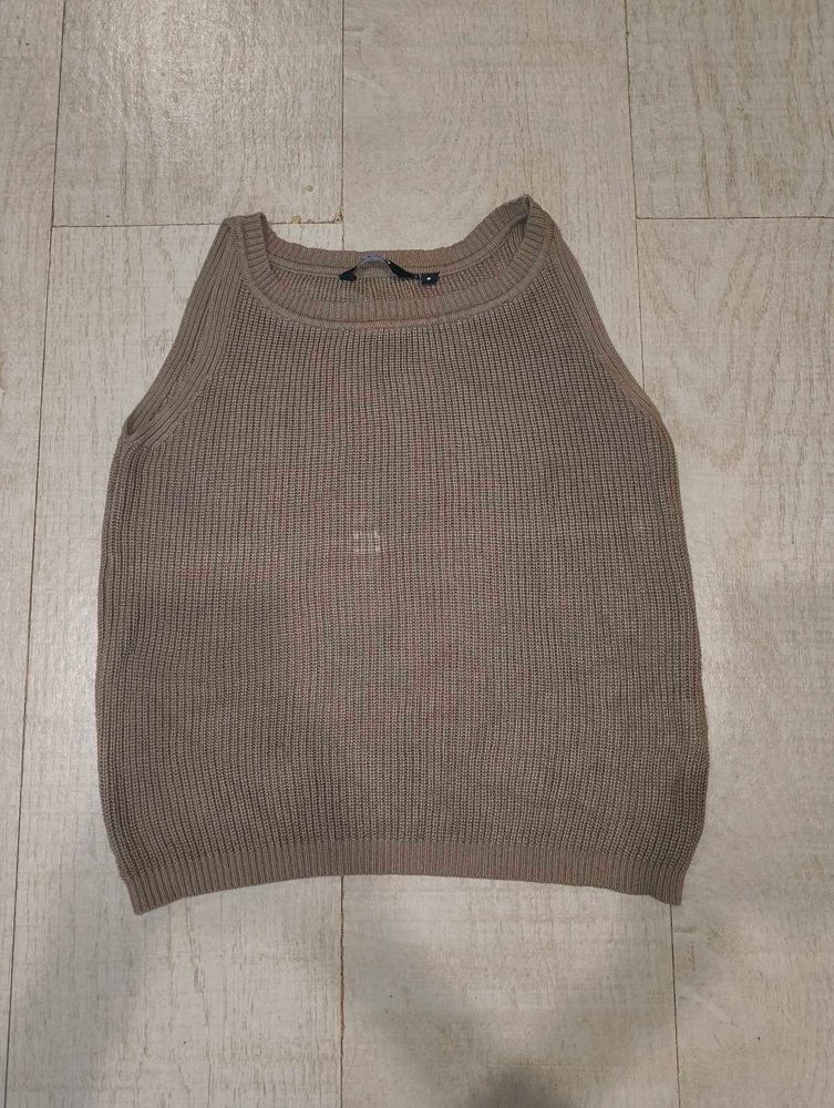 Knitted brown top
