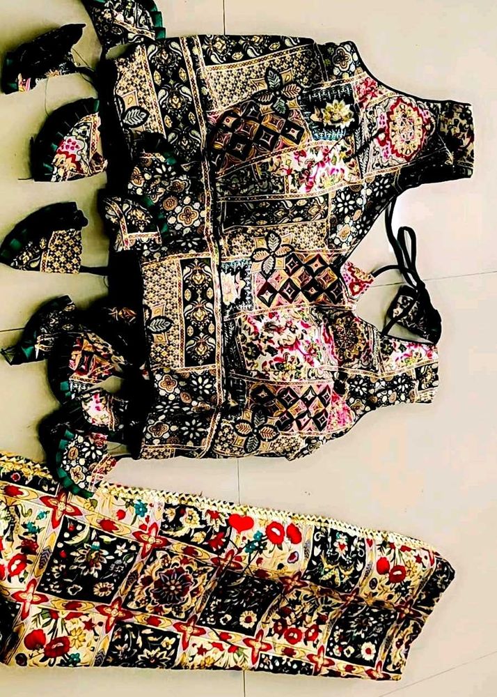 Elegant Printed Blouse