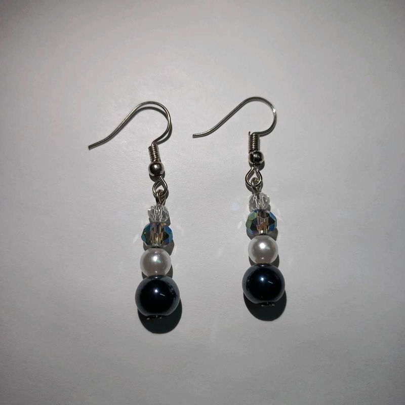 Handmade Beaded Earrings - Black