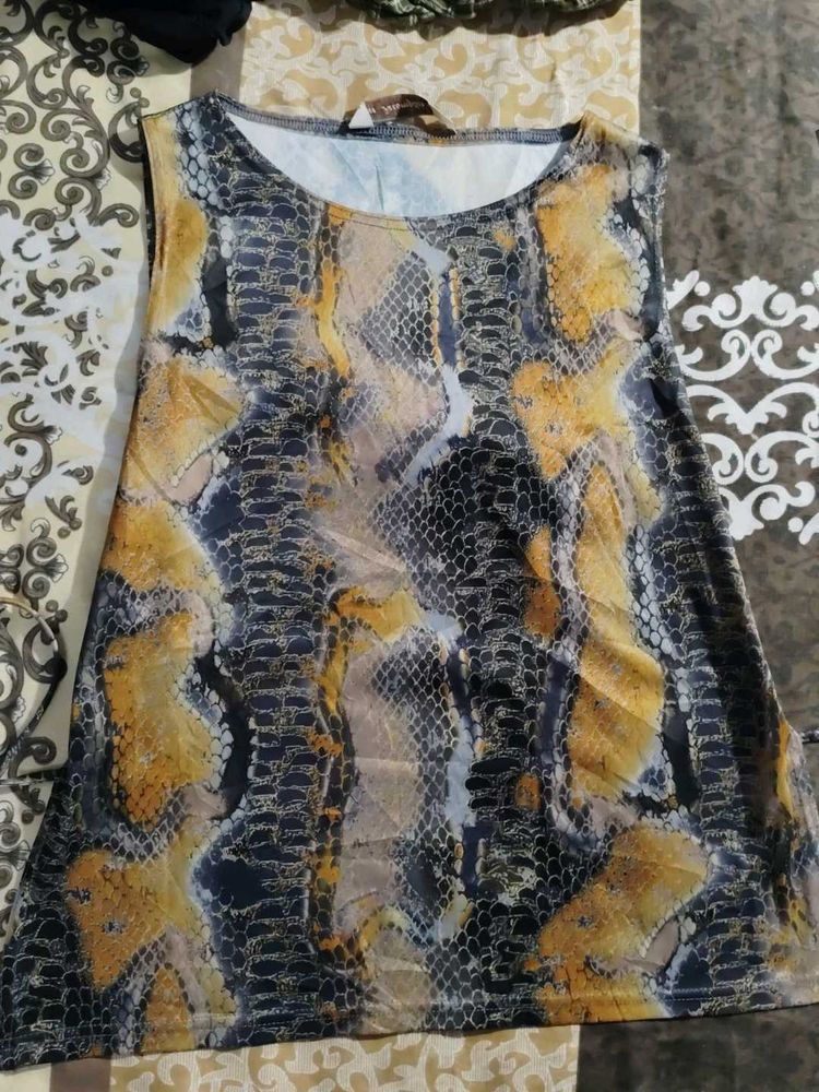 Super Comfortable Stylish Trendy Crop Top