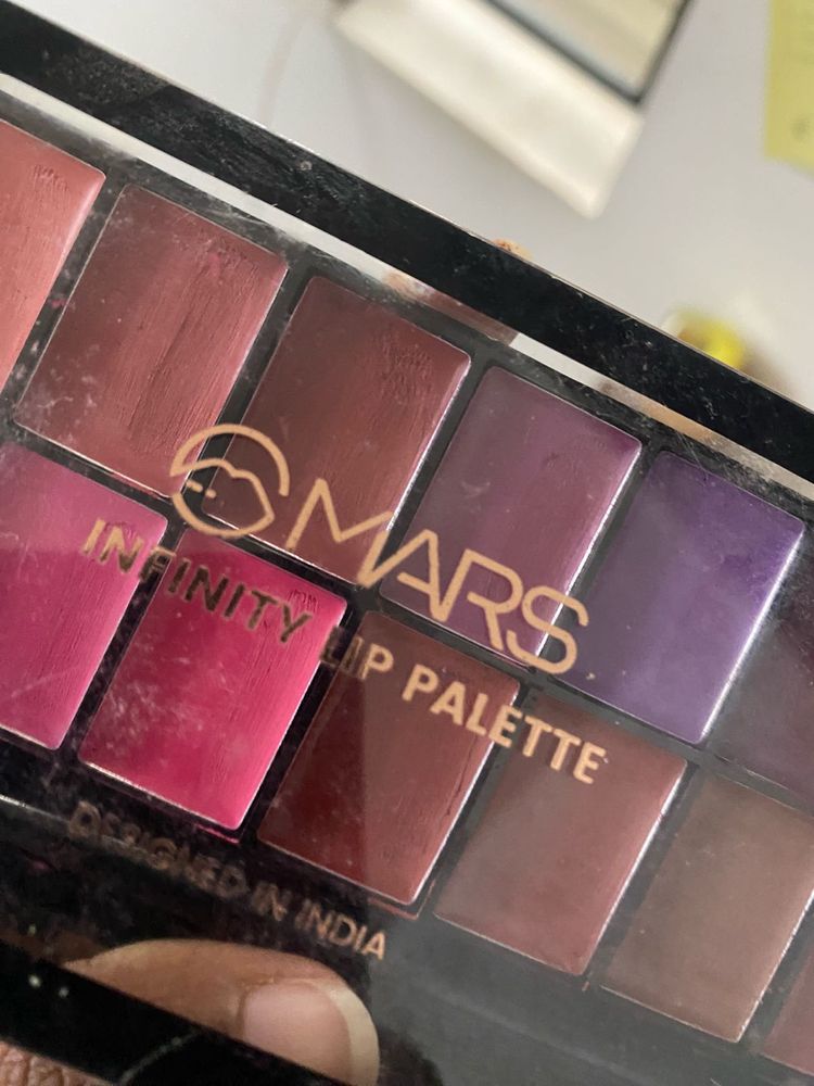 Mars Infinity Lip Palette