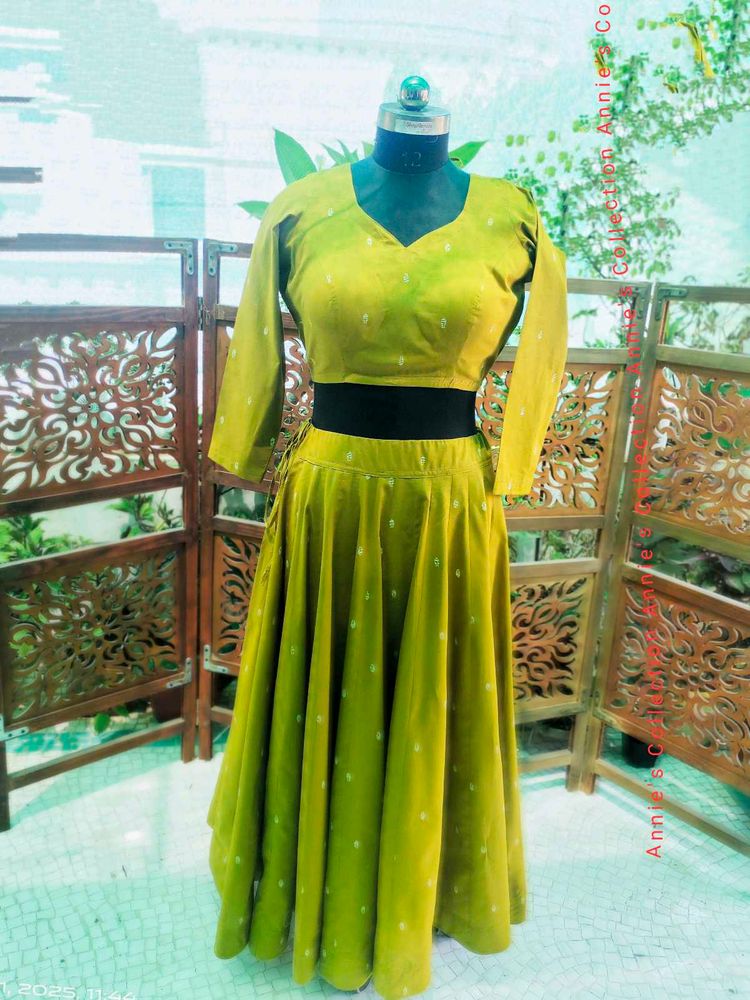 Navratri Chaniya Choli Set With Dupatta