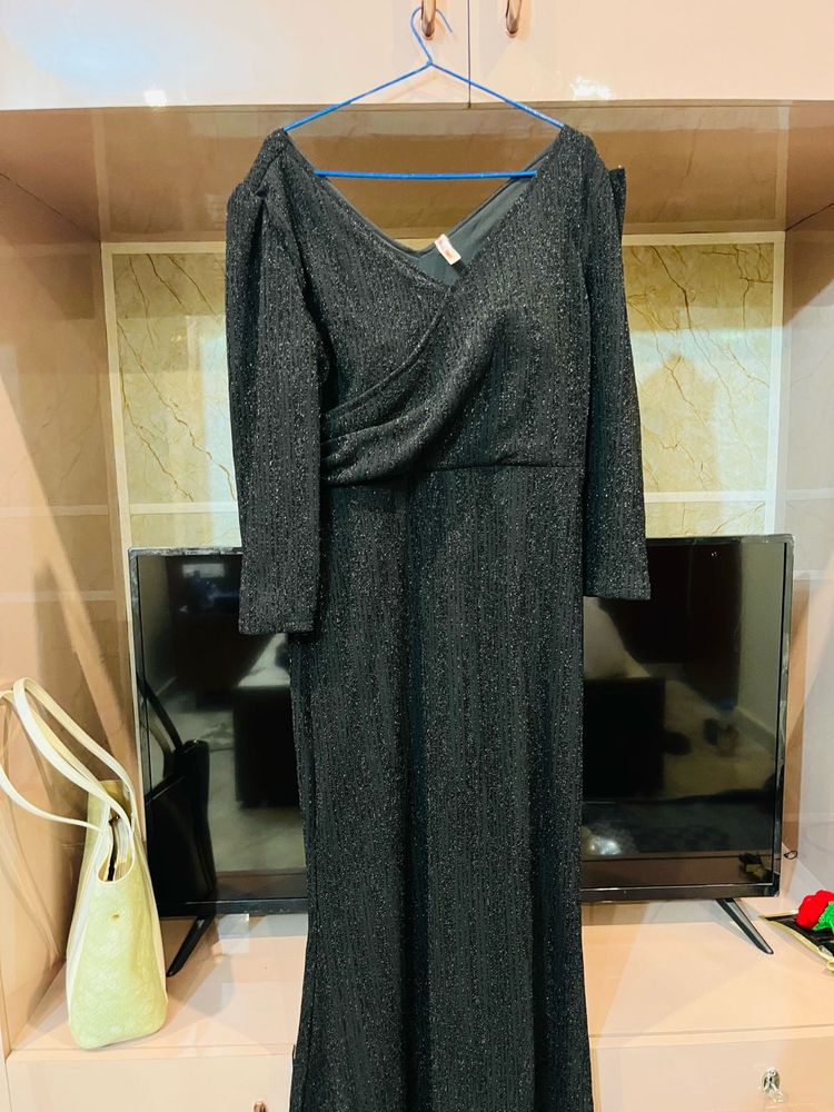 Elegant Black Long Sleeve Dress
