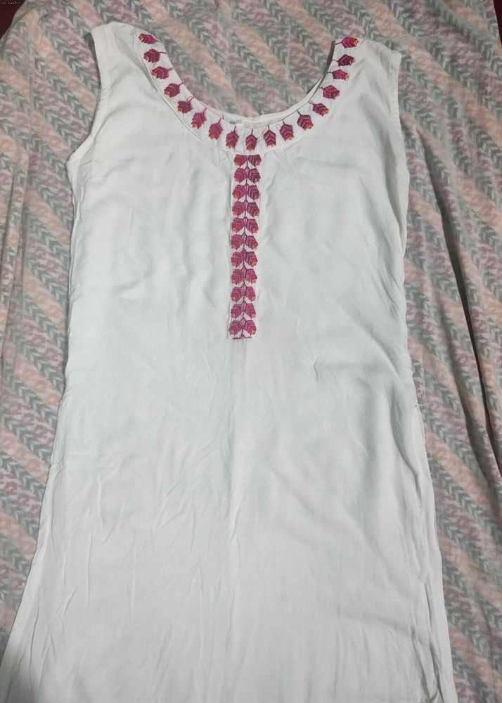 Pretty White Kurti  🦢 🪷🤍