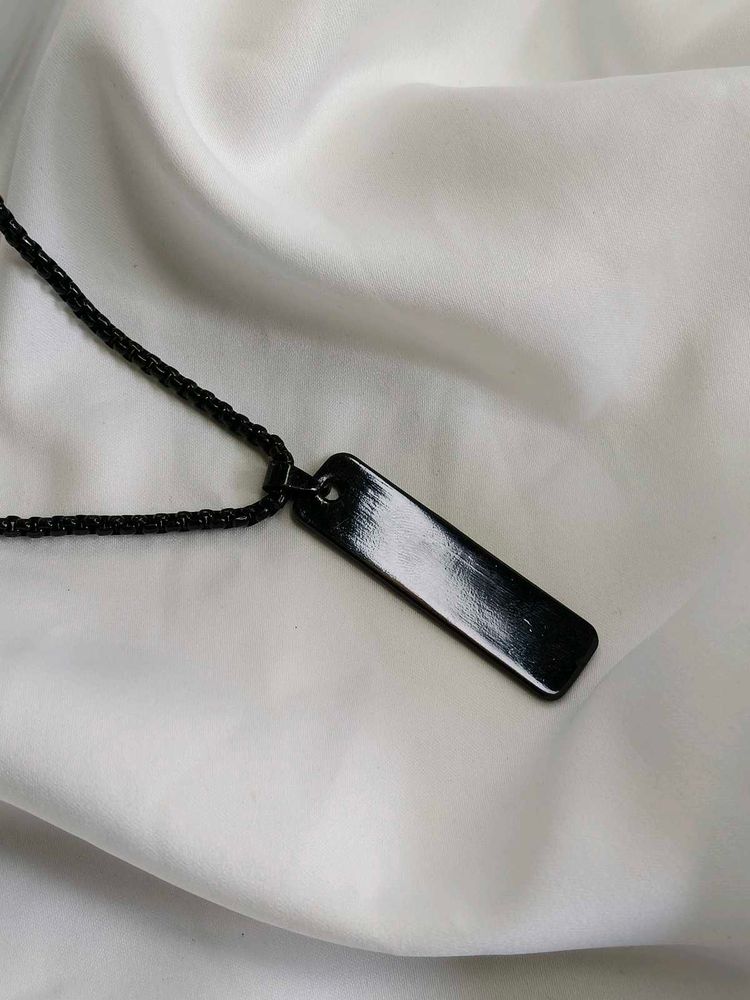 Black Pendant Necklace