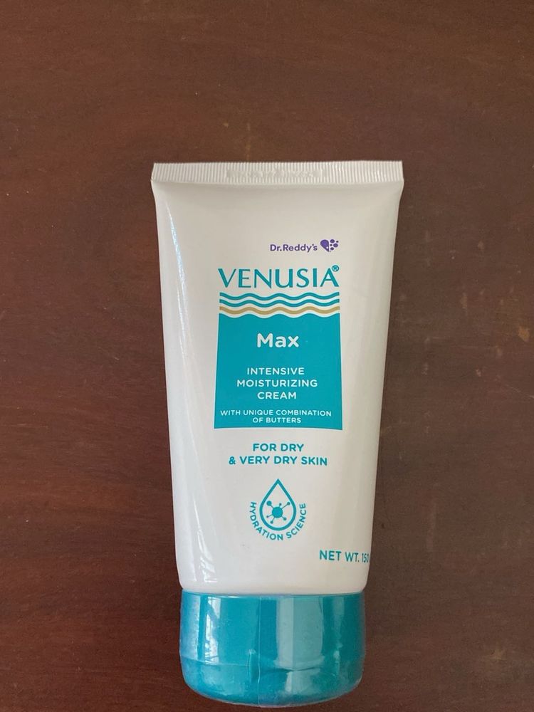 Venusia Max Moisturining Cream
