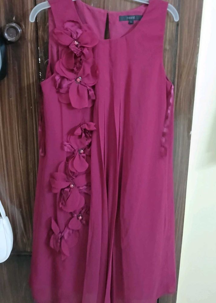 Chic Floral Applique Dress