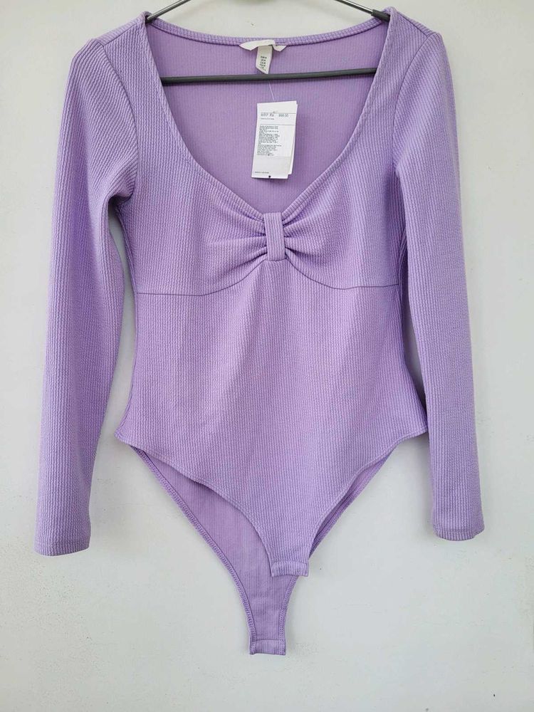 H&amp;M Ribbed Long Sleeve Bodysuit/ Size-Medium
