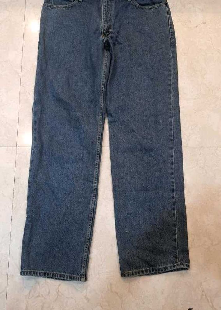 Signature Levi&#39;s Jeans