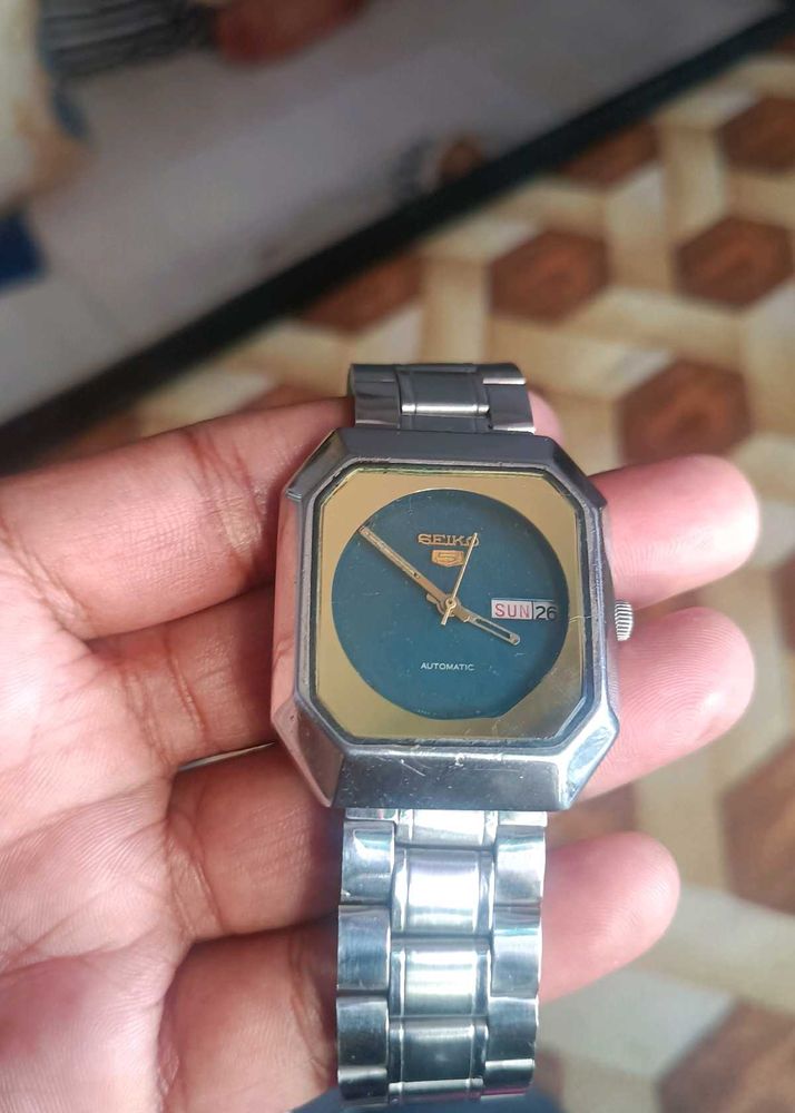 Seiko 5 Automatic Watch – Timeless Elegance, Perfe