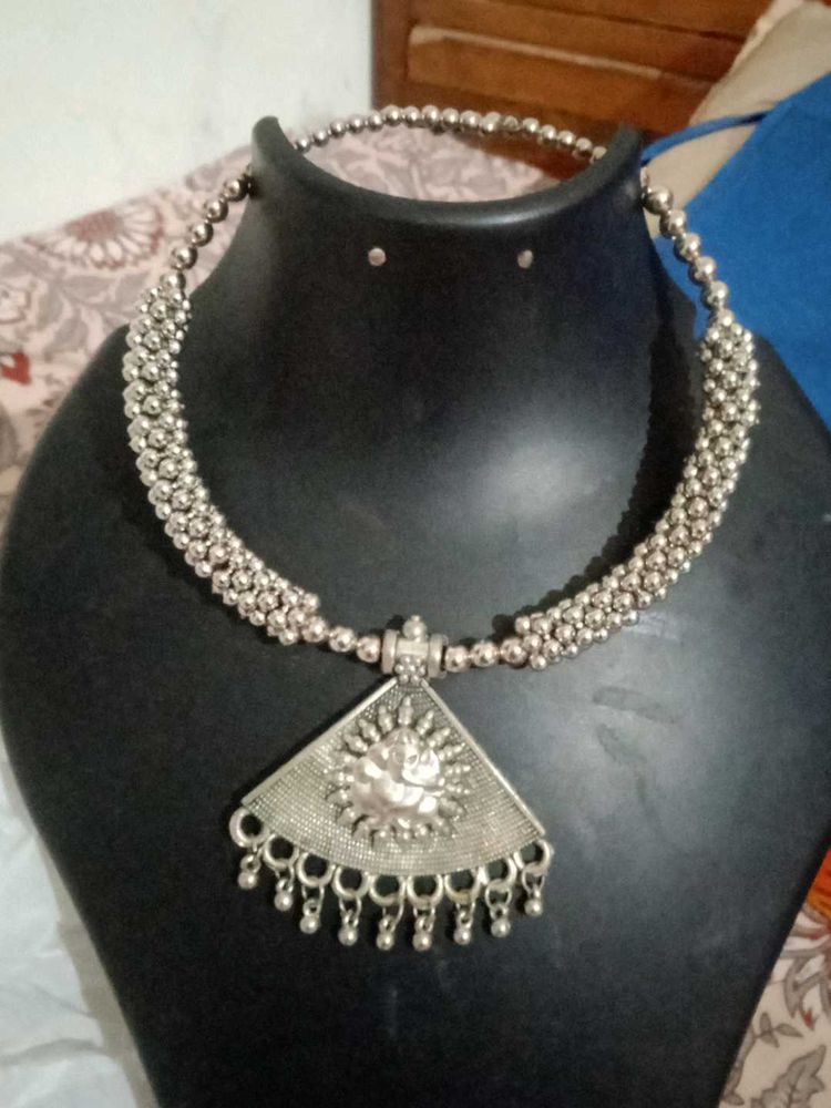 Navratri Oxxodise Neacklless