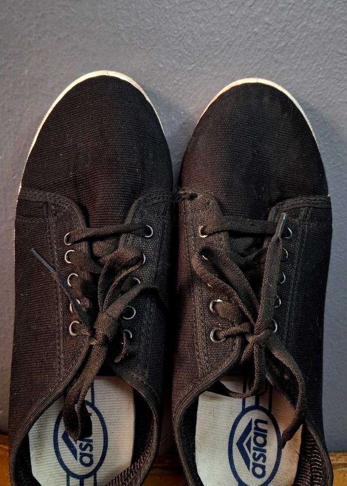 Black Shoes