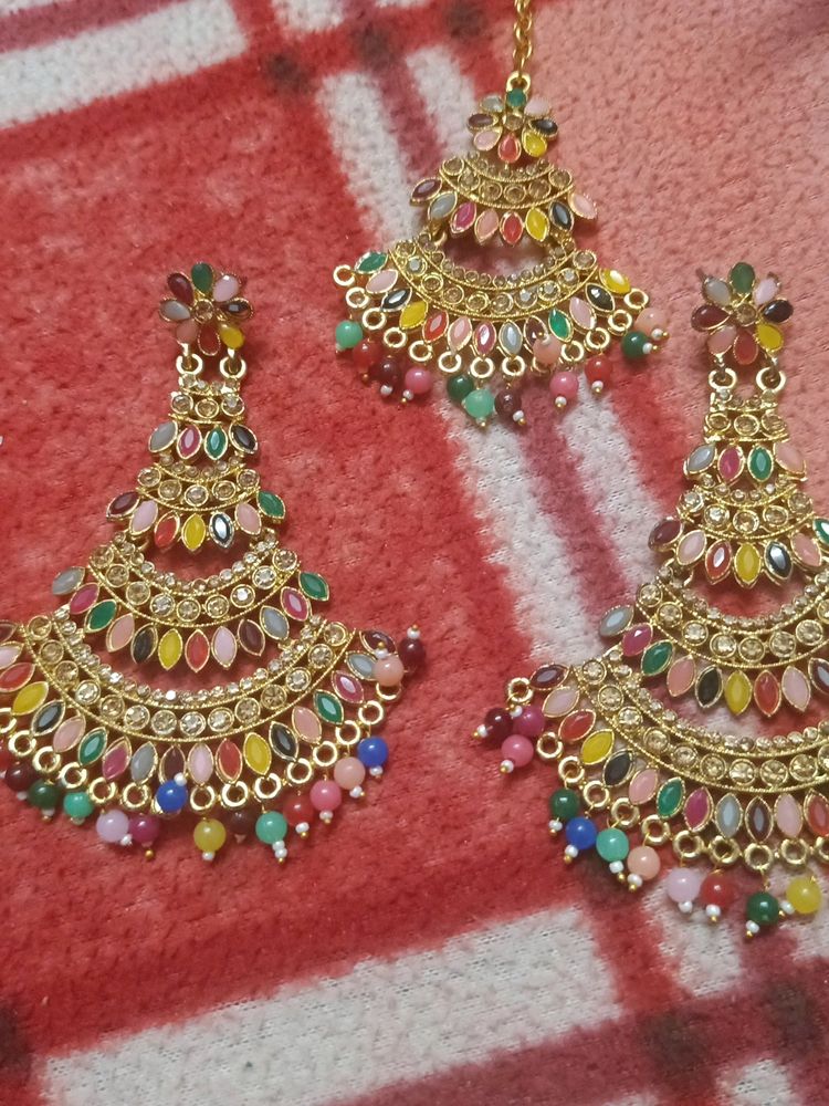 Punjabi Style Earring With Maang Tikka