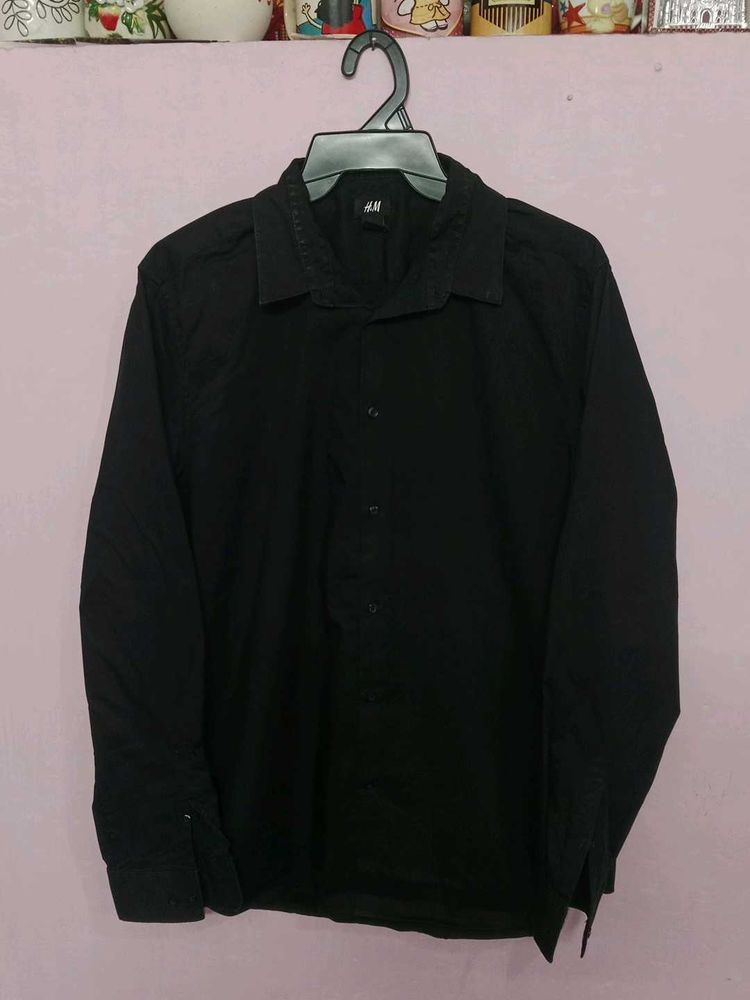 H&amp;M Brand Mens Shirt
