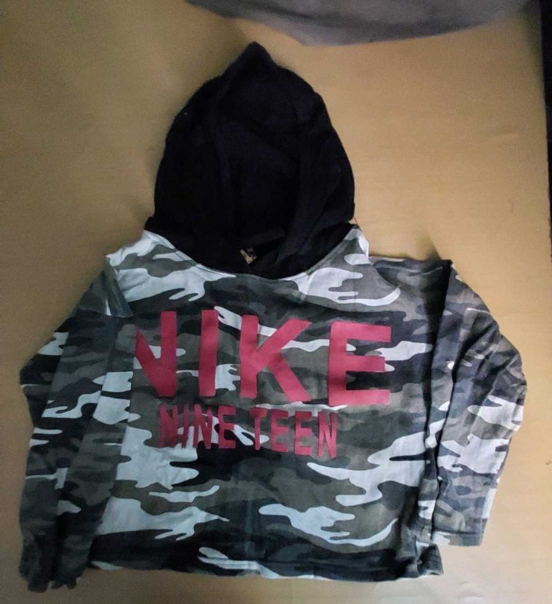Nike Camo Hoodie