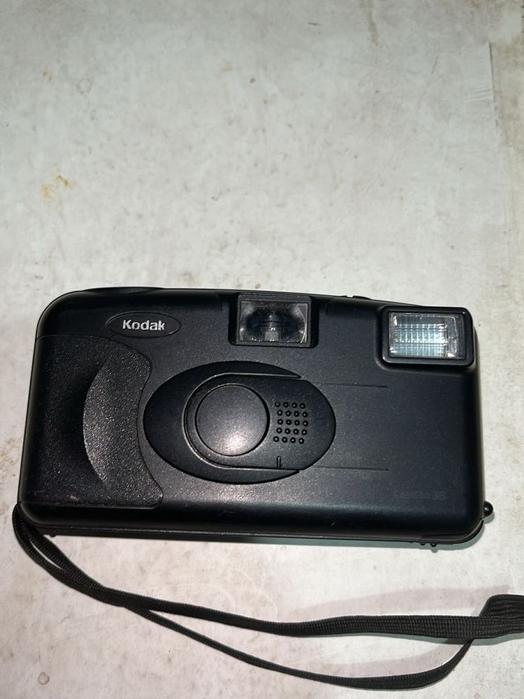 Kodak Kb -10 35mm Camera