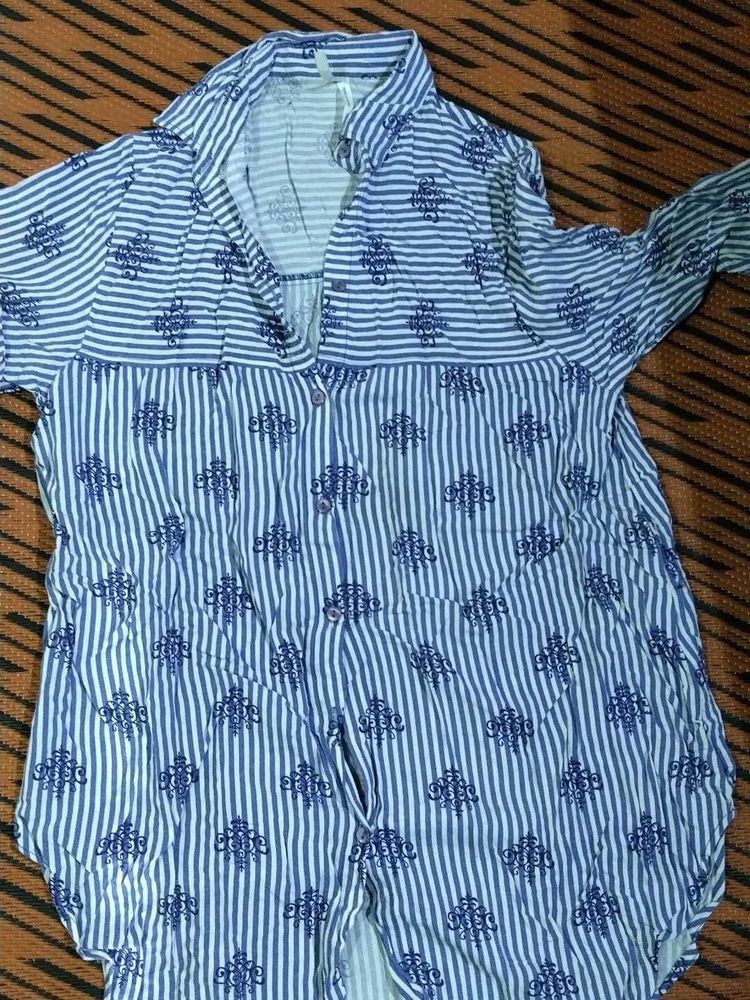 Striped Women&#39;s Top