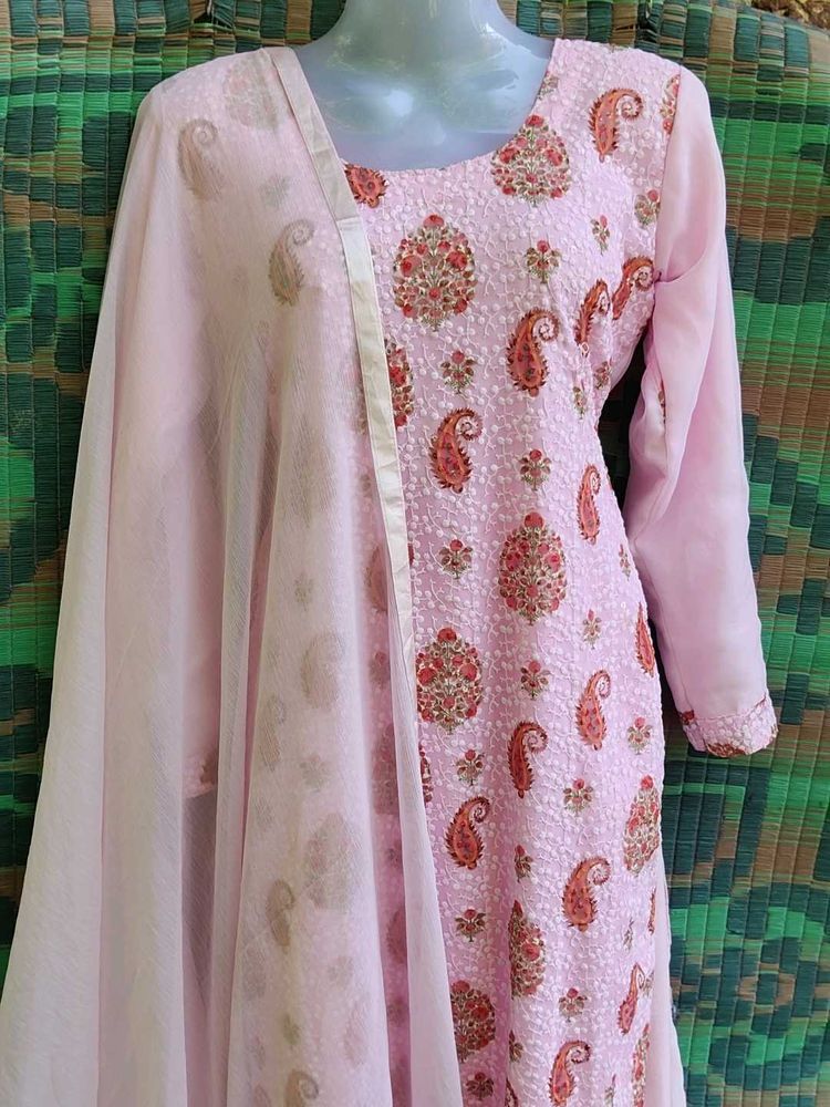 Elegant Pink Embroidered Salwar Kameez