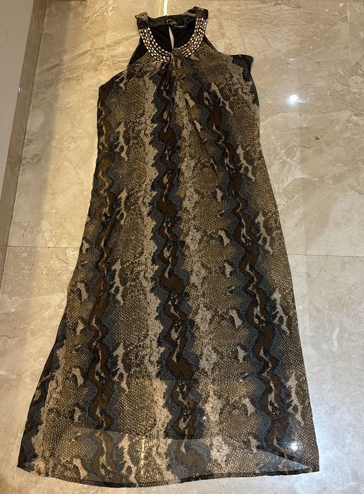 Brown A-line dress with neck embellishments
