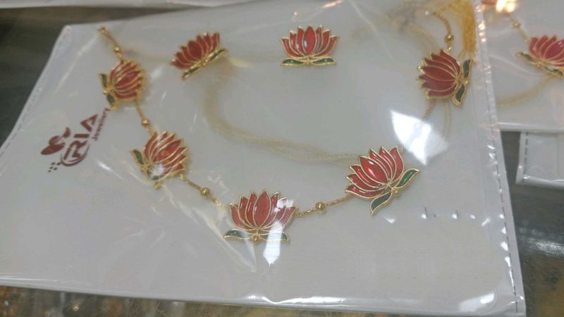 Lotus 🪷 Necklace Set (Only One)