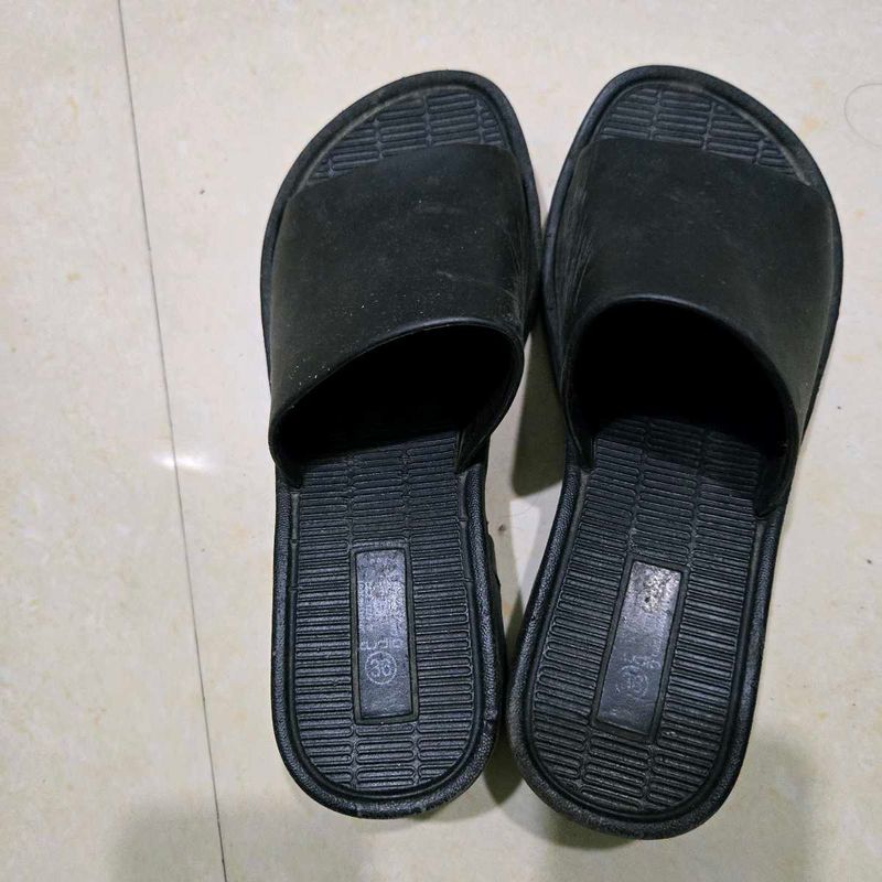 Zudio Black heels (Size 36)