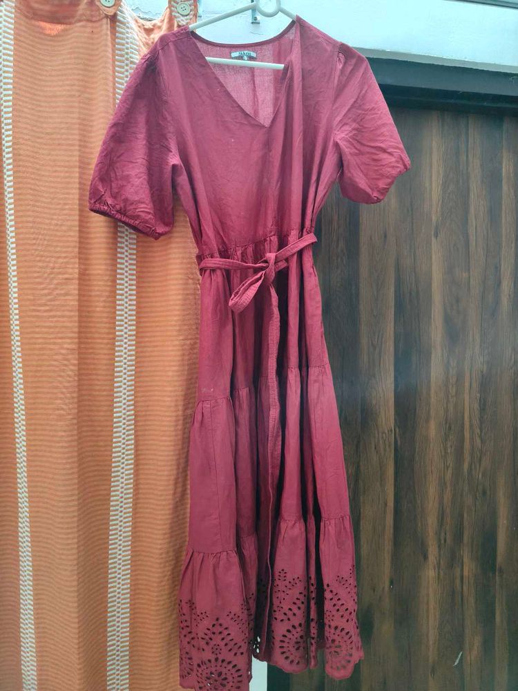 Elegant Maroon Midi Dress