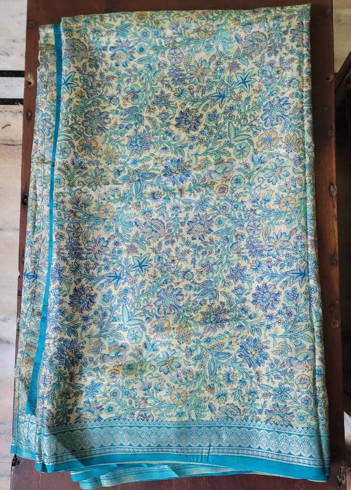 Cream And Blue Floral Pure Silk Saree