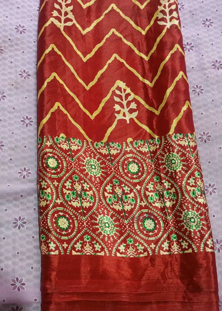 S11 Beautiful Printed Saree With Atteched Blouse