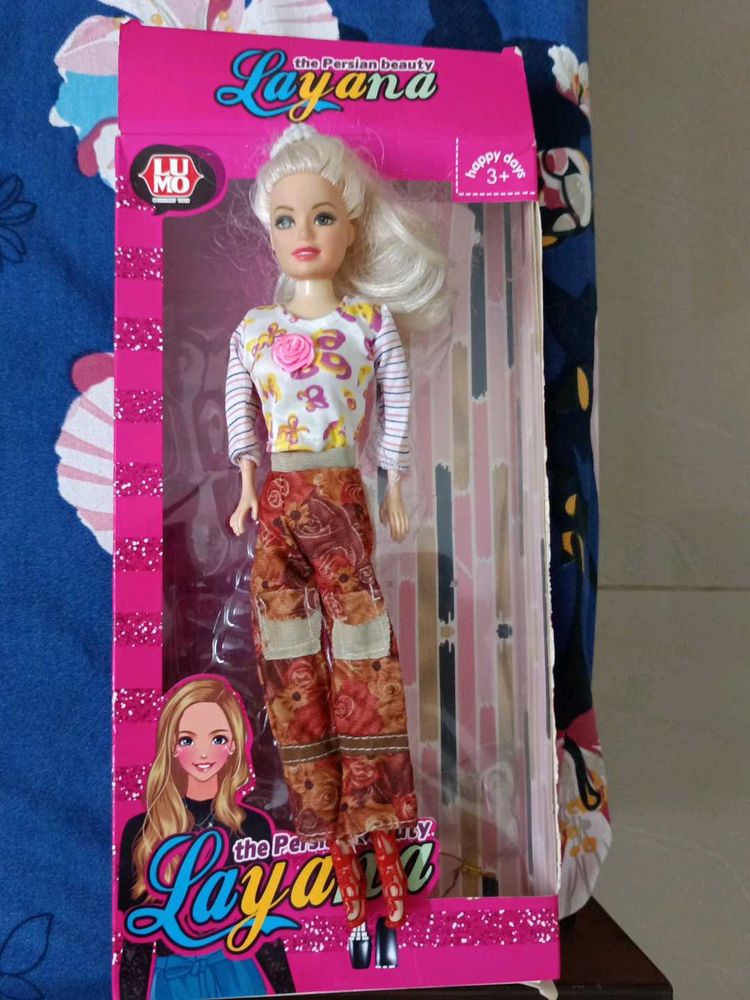 Beautiful Doll Set New