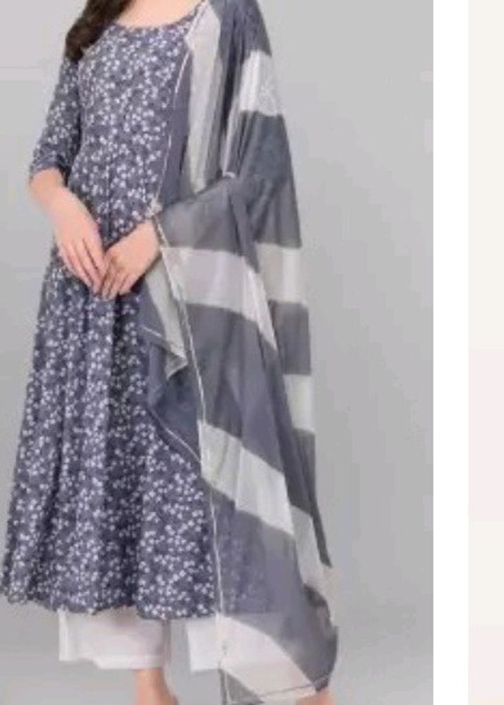 Women Crepe Kurta and Dupatta Set