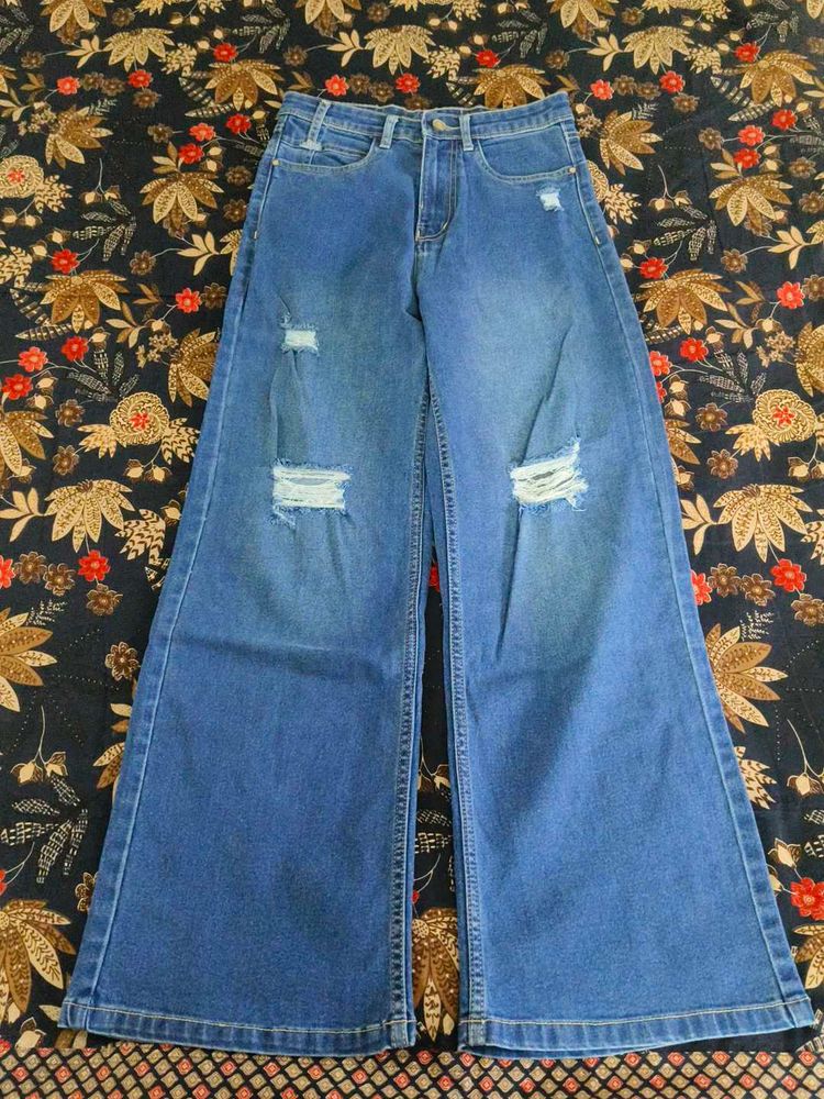 Distressed Wide Leg Jeans