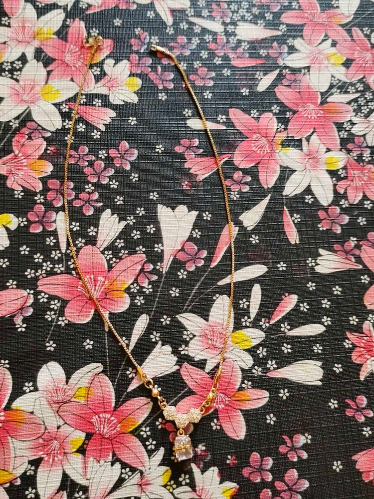 Elegant Gold Necklace