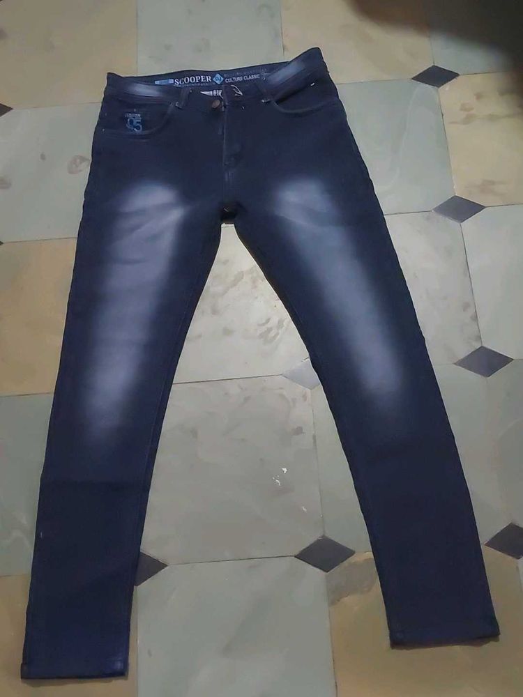 Scooper Jeans - Stylish Denim