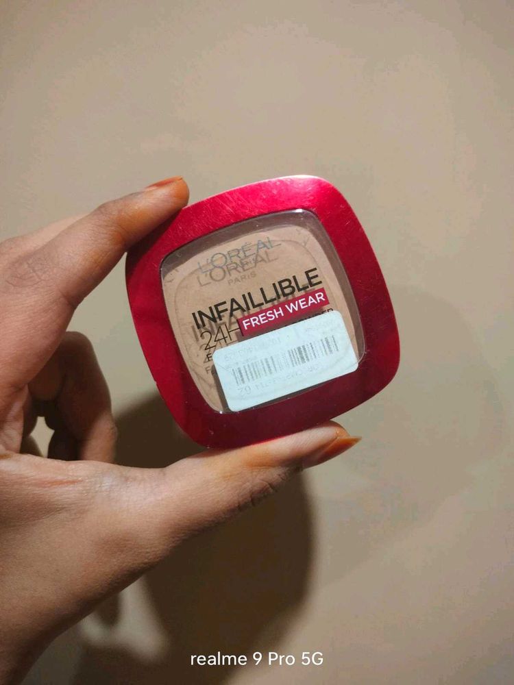 Loreal Paris Infallible Powder Foundation