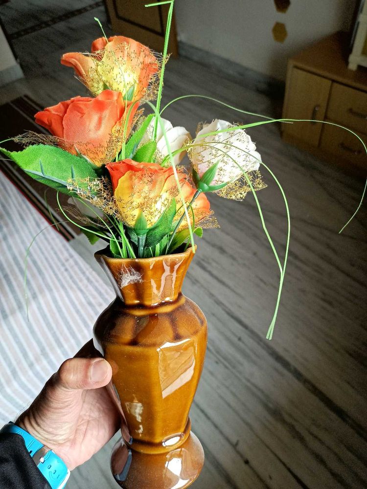 Floral Arrangement in Vase, 1psc