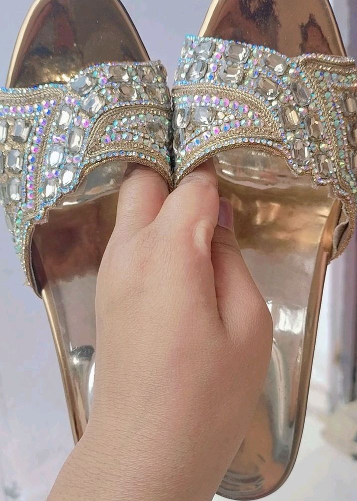 Party Wear Women Golden Shin Heels Sandal👠